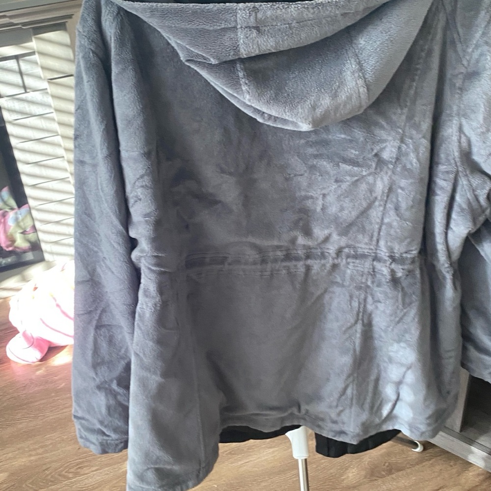 2/3X Fall/Winter/Spring Jacket/Revers-able. - Picture 7 of 15
